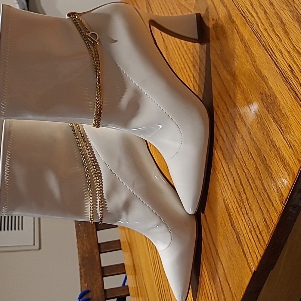Charles by Charles David White high heeled boots